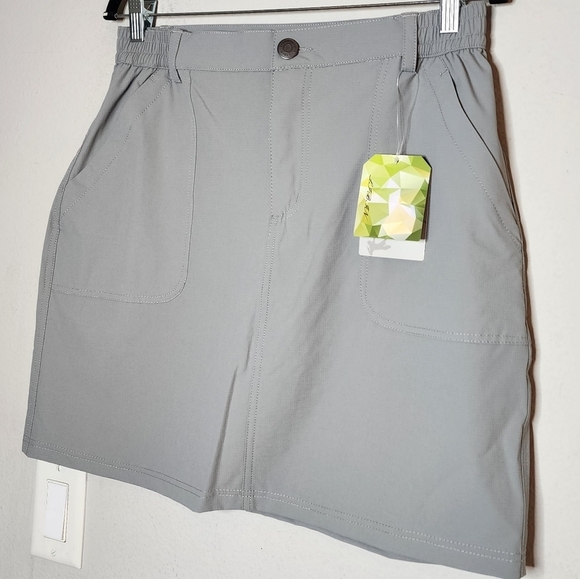 NWT Libin skort. Stretch waist. Pockets. Women's size Large. Upf 50+. Waterproof - Picture 10 of 16